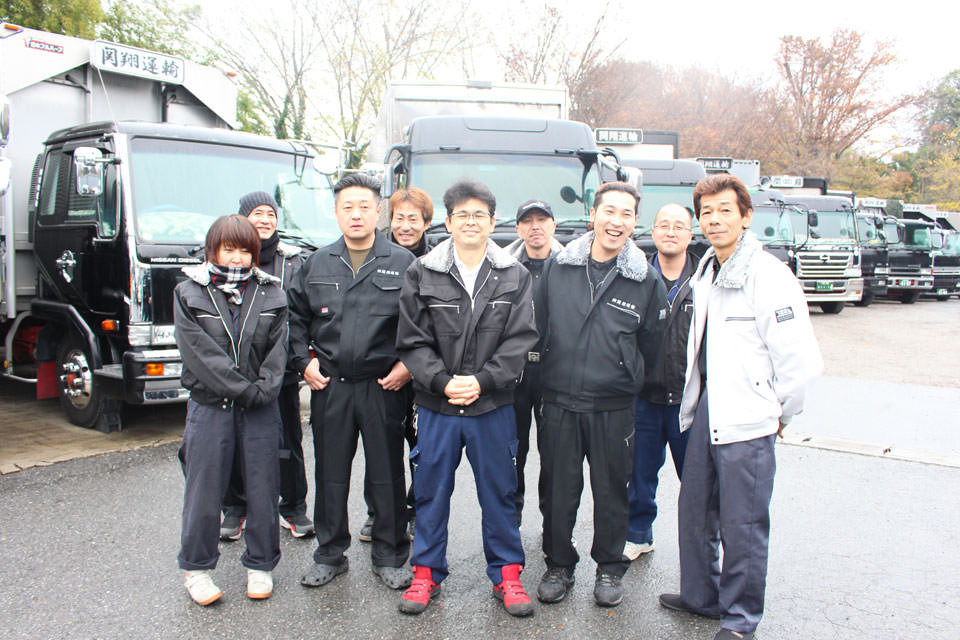 和気あいあいとするドライバーさん方